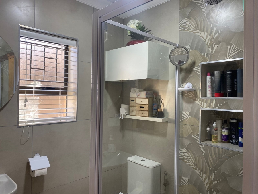 3 Bedroom Property for Sale in Menkenkop Western Cape